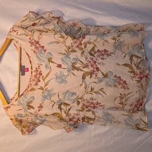 Vince Camuto Pink and Red Floral Top Womens Size Medium (Candice #23)